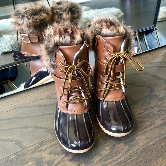 LAST ONE ☝️ ◾️Winter Tan Duck boots - Picture 2 of 7